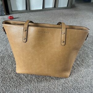 Poppy and peony go getter tote in camel